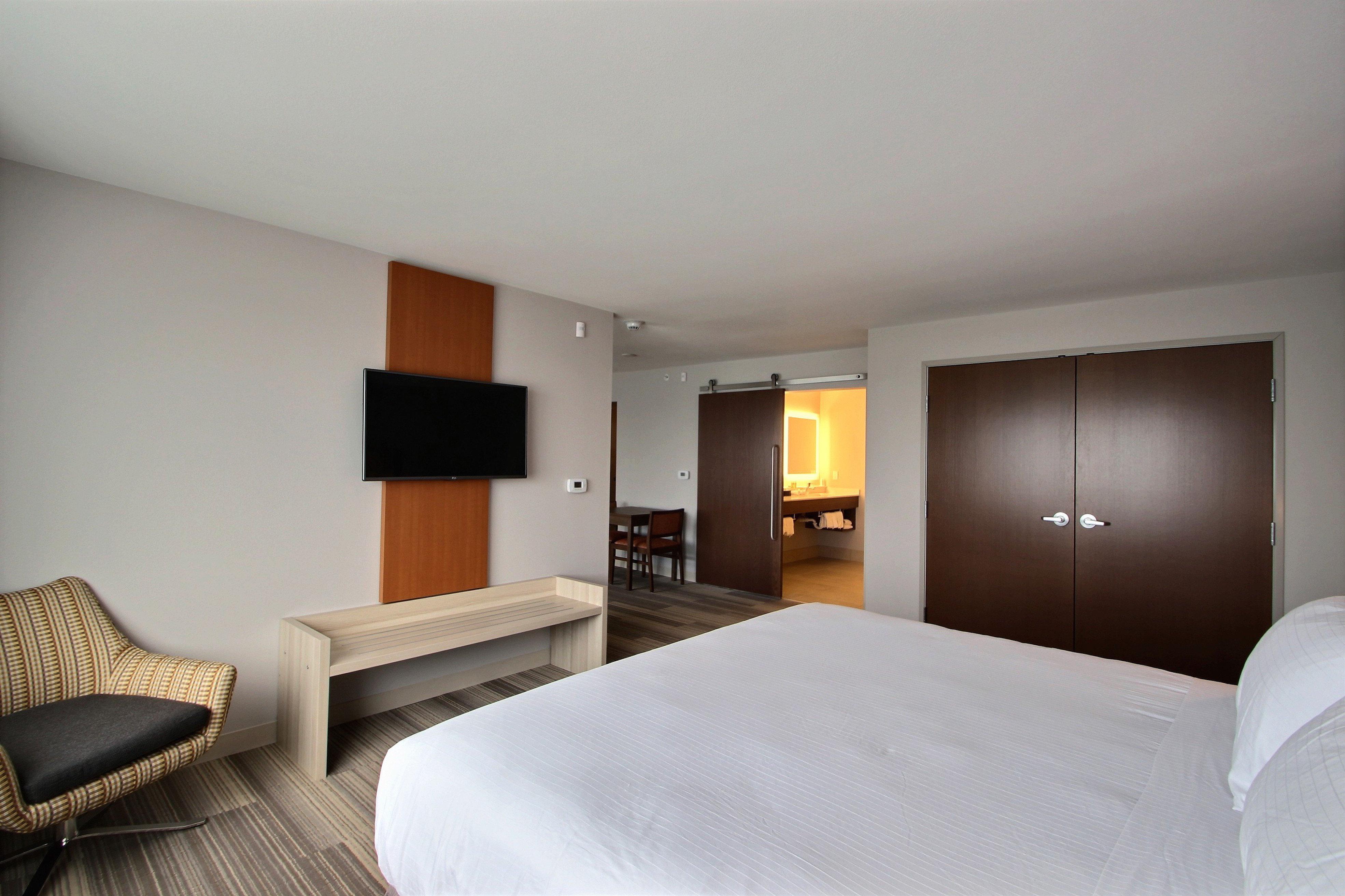 Holiday Inn Express & Suites Fond Du Lac By Ihg Exterior photo