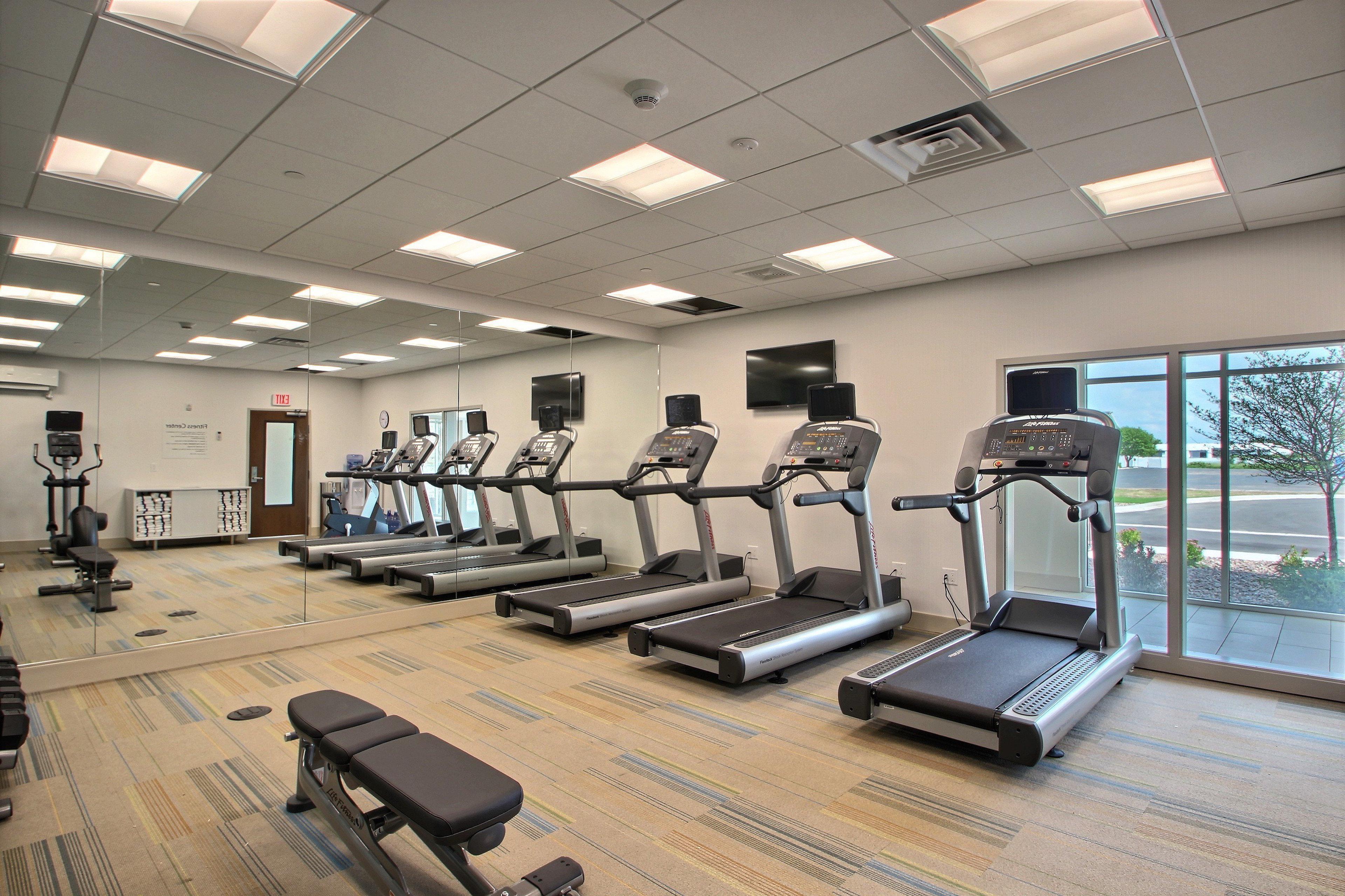 Holiday Inn Express & Suites Fond Du Lac By Ihg Exterior photo
